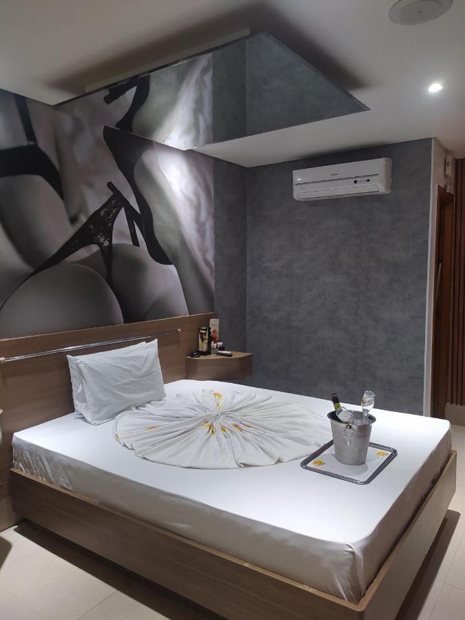 Motel La Folia Ribeirão Preto Eksteriør billede