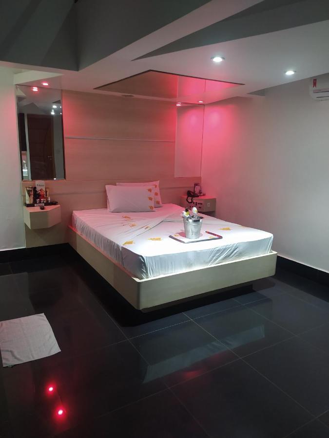 Motel La Folia Ribeirão Preto Eksteriør billede