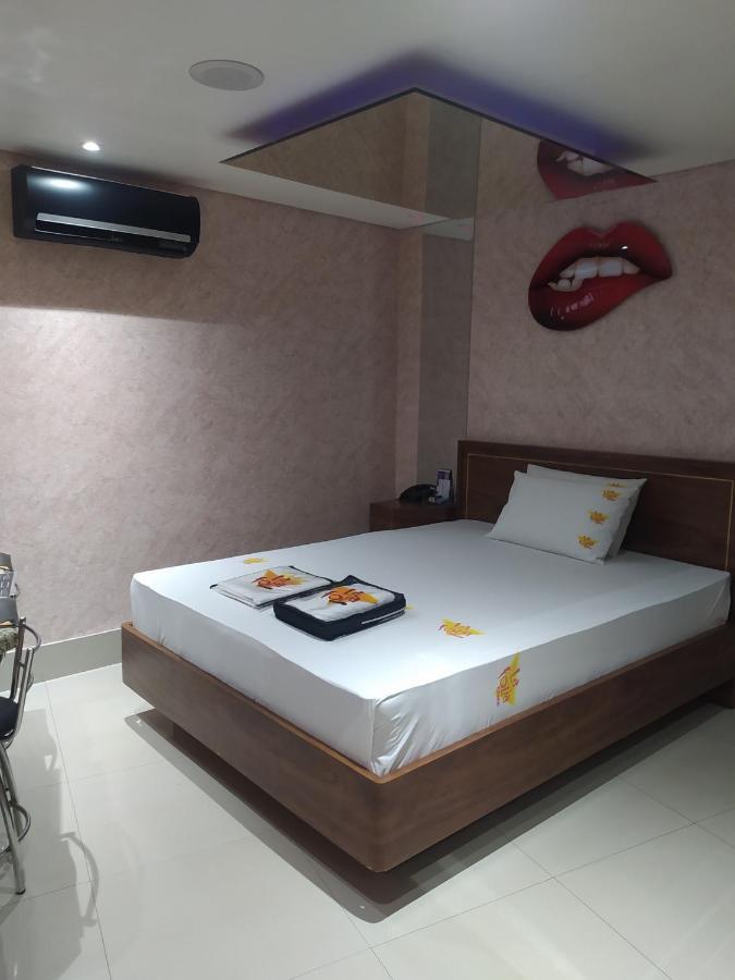 Motel La Folia Ribeirão Preto Eksteriør billede